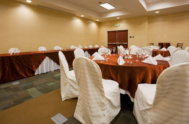 Images Holiday Inn Madison at the American Center by IHG