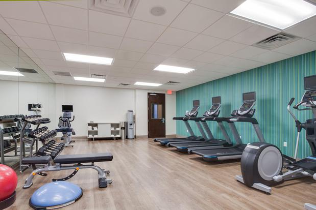 Images Holiday Inn Express & Suites Ft. Lauderdale Airport/Cruise by IHG