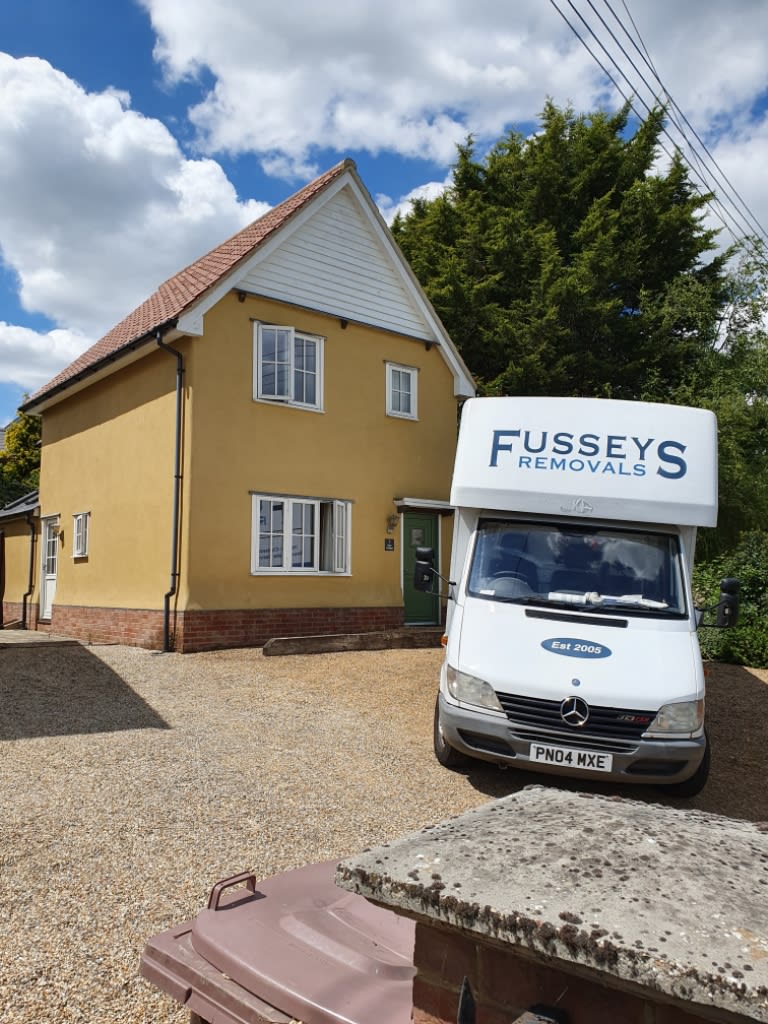 Fussey's Removals & House Clearance Services Newmarket 07773 625220