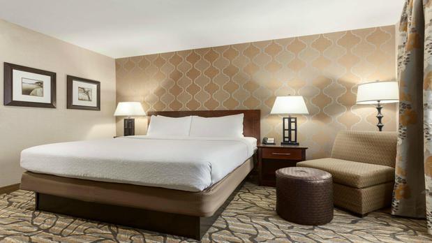 Images Holiday Inn & Suites Williamsburg-Historic Gateway by IHG