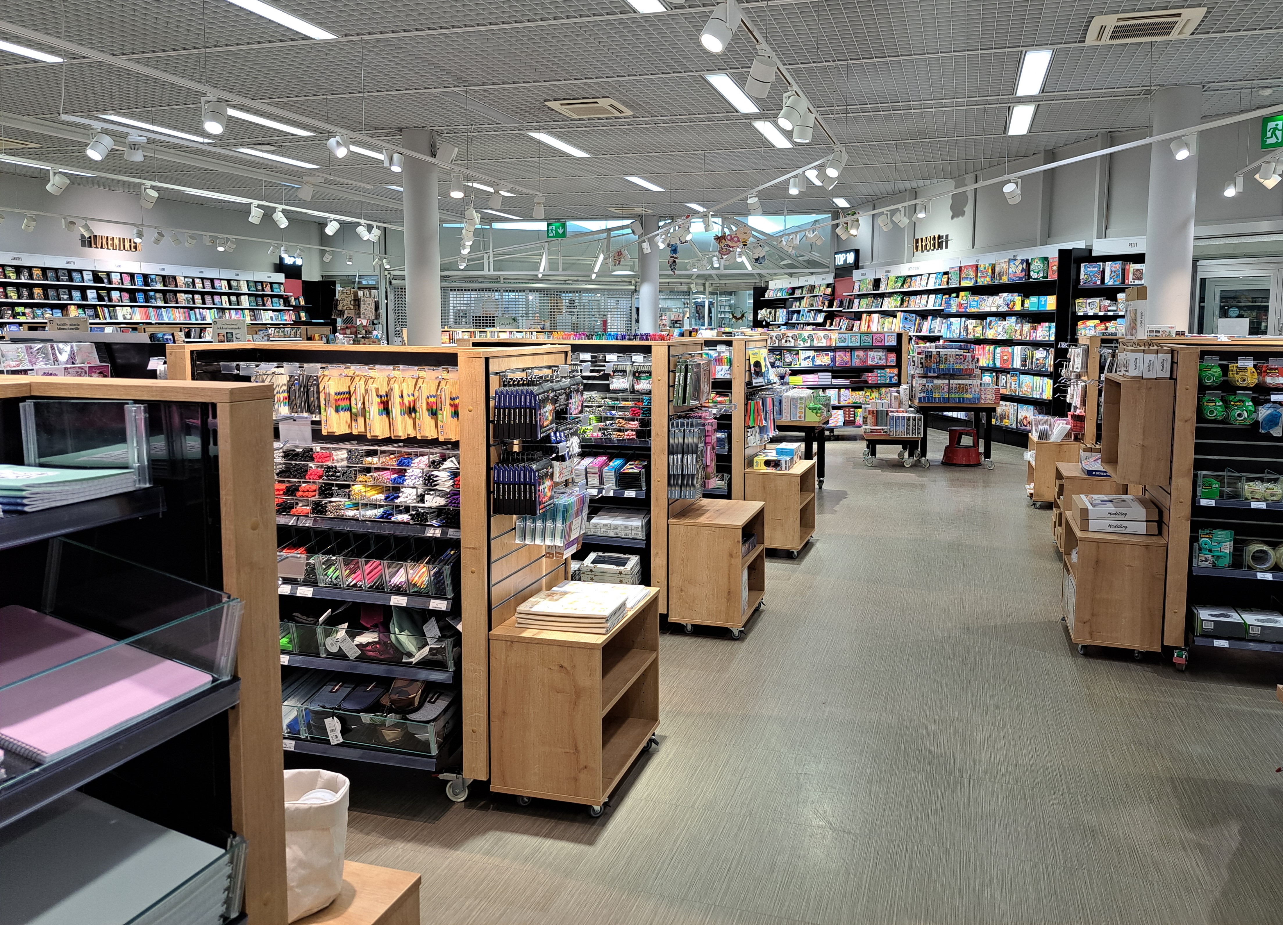 Images Suomalainen Kirjakauppa Salo Kauppakeskus Plaza