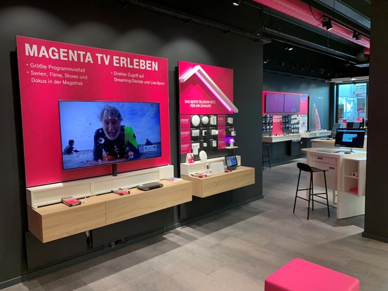 Telekom Partner Shop OSmobile, Alte Elbgaustraße 1 in Hamburg
