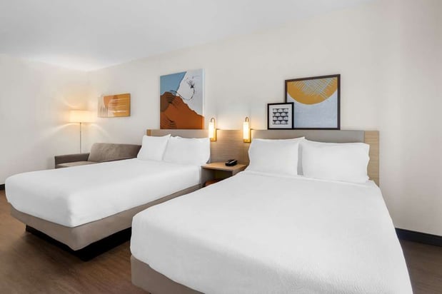 Images Spark by Hilton Calhoun