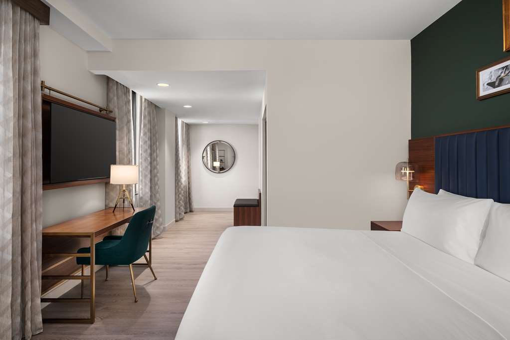 Guest room
