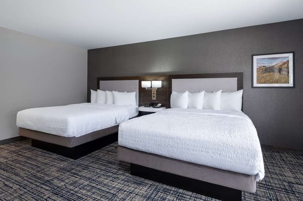 Images Hampton Inn & Suites Agoura Hills