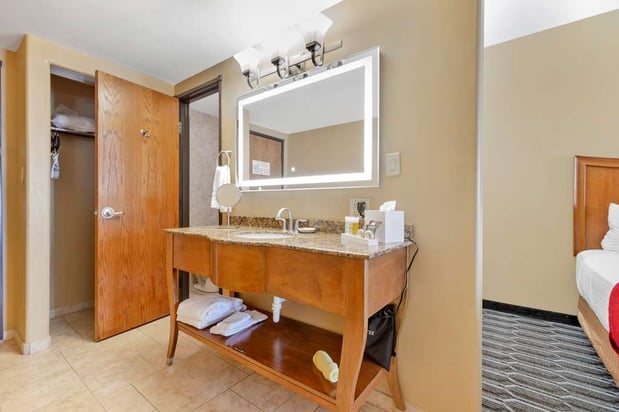 Images Best Western Plus Swiss Chalet Hotel & Suites