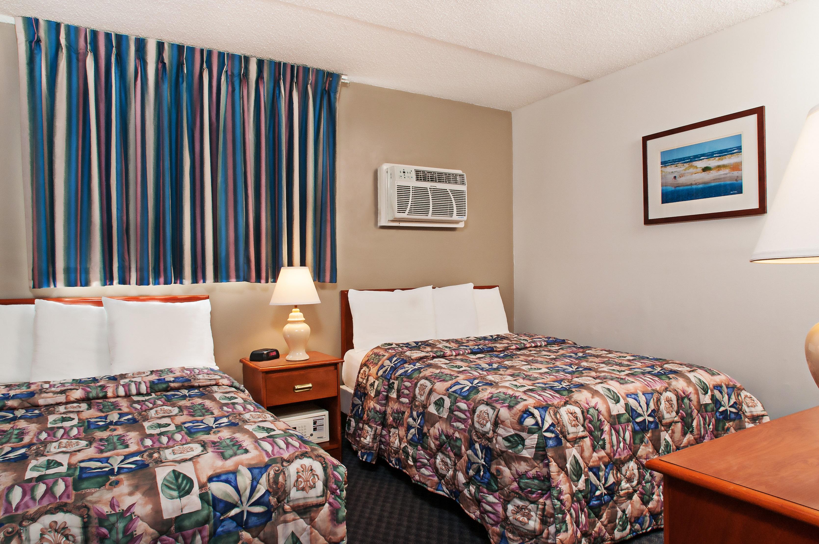 Two double bed guest room at Harbor Light Family Resort Harbor Light Family Resort North Wildwood (609)729-5567