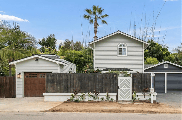 Images Century 21 Affiliated: Thor Sorensen