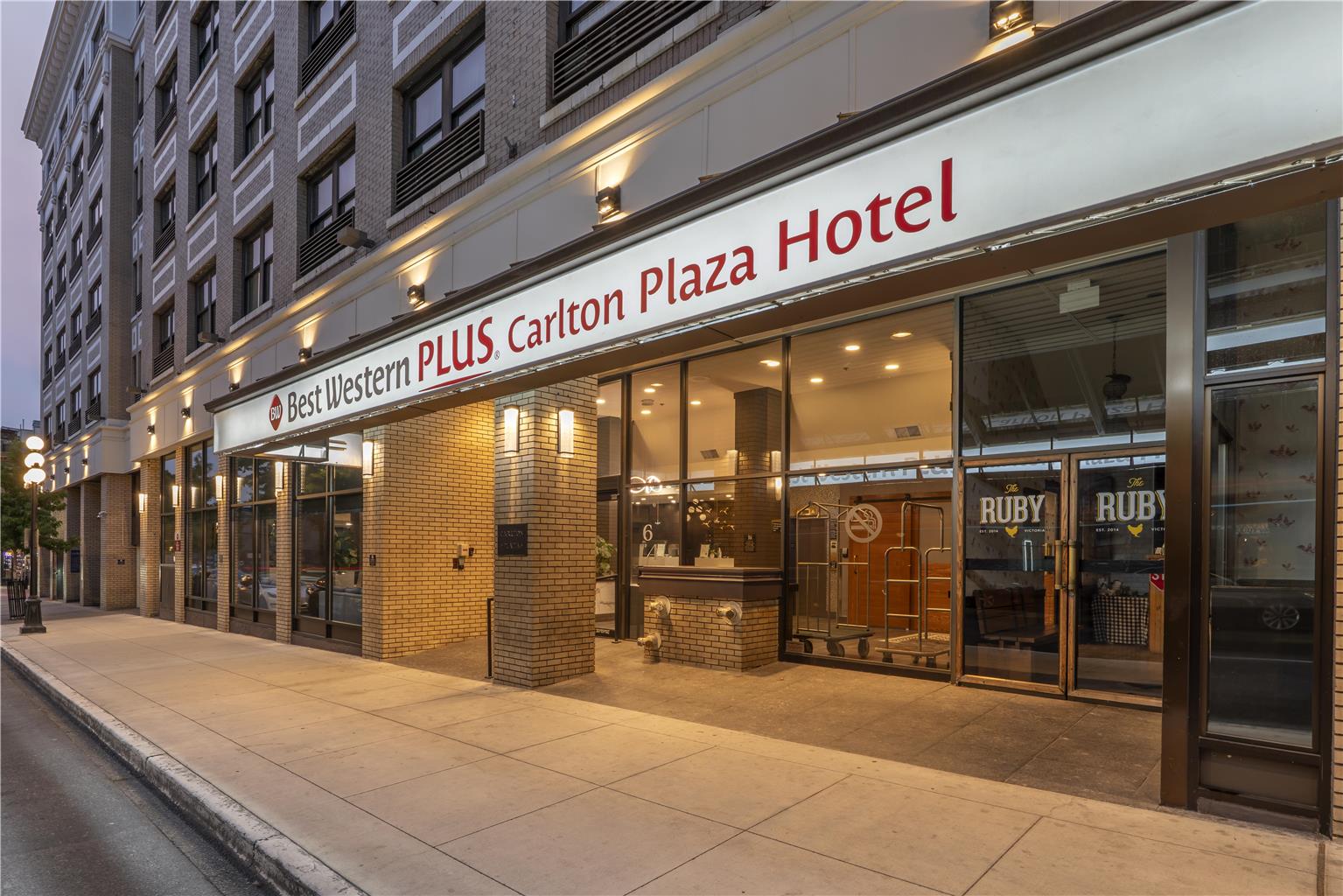 Images Best Western Plus Carlton Plaza Hotel