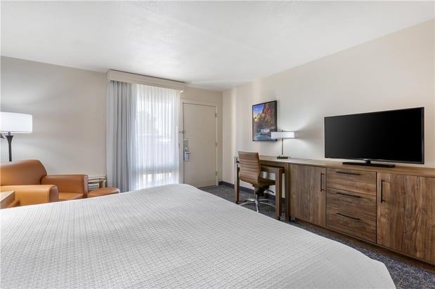 Images Best Western Plus A Wayfarer's Inn and Suites