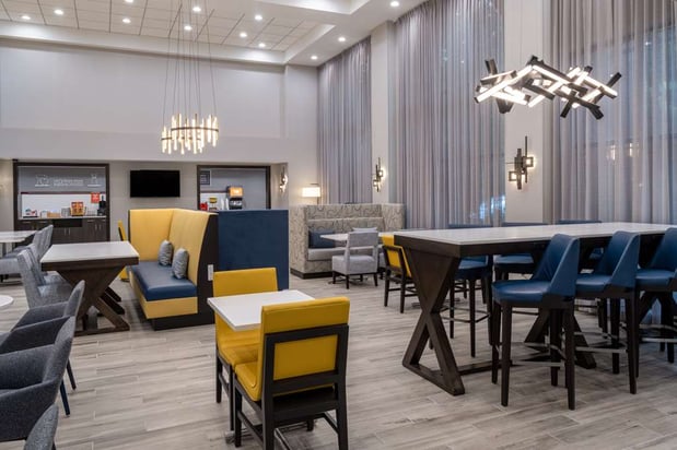 Images Hampton Inn & Suites Agoura Hills