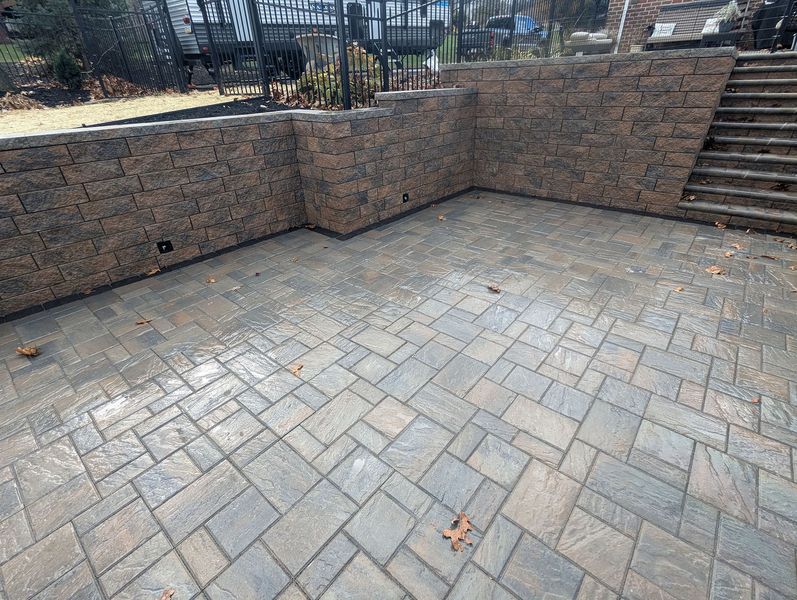 Leppo's Lawn & Landscape Image