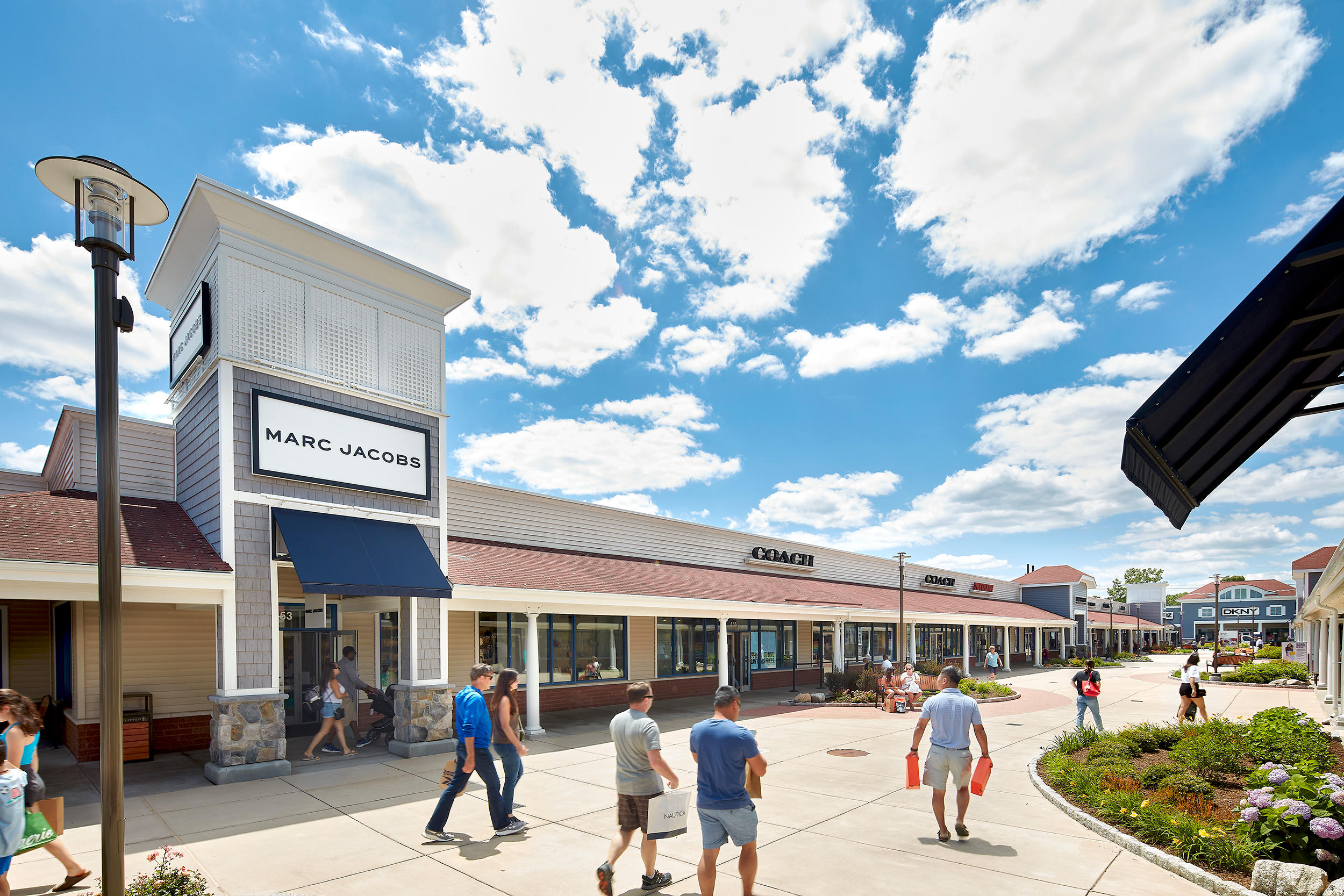 Wrentham Village Premium Outlets - Outlet Mall - Wrentham, MA 02093