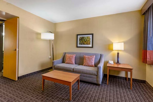 Images Best Western Plus Scottsdale Thunderbird Suites