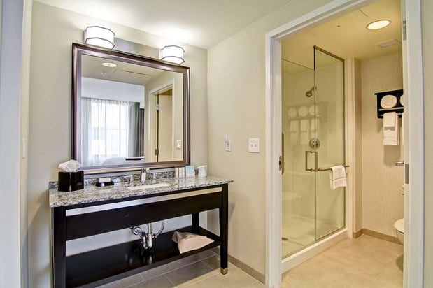 Images Hampton Inn & Suites Cincinnati-Downtown