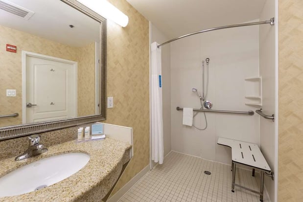 Images Hampton Inn & Suites Jacksonville Deerwood Park