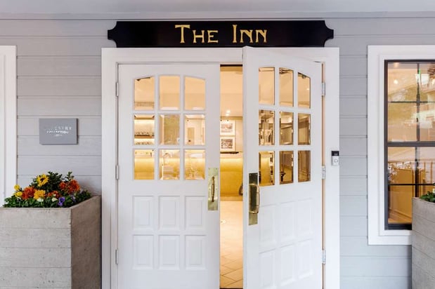Images The Inn at Saratoga, Tapestry Collection by Hilton
