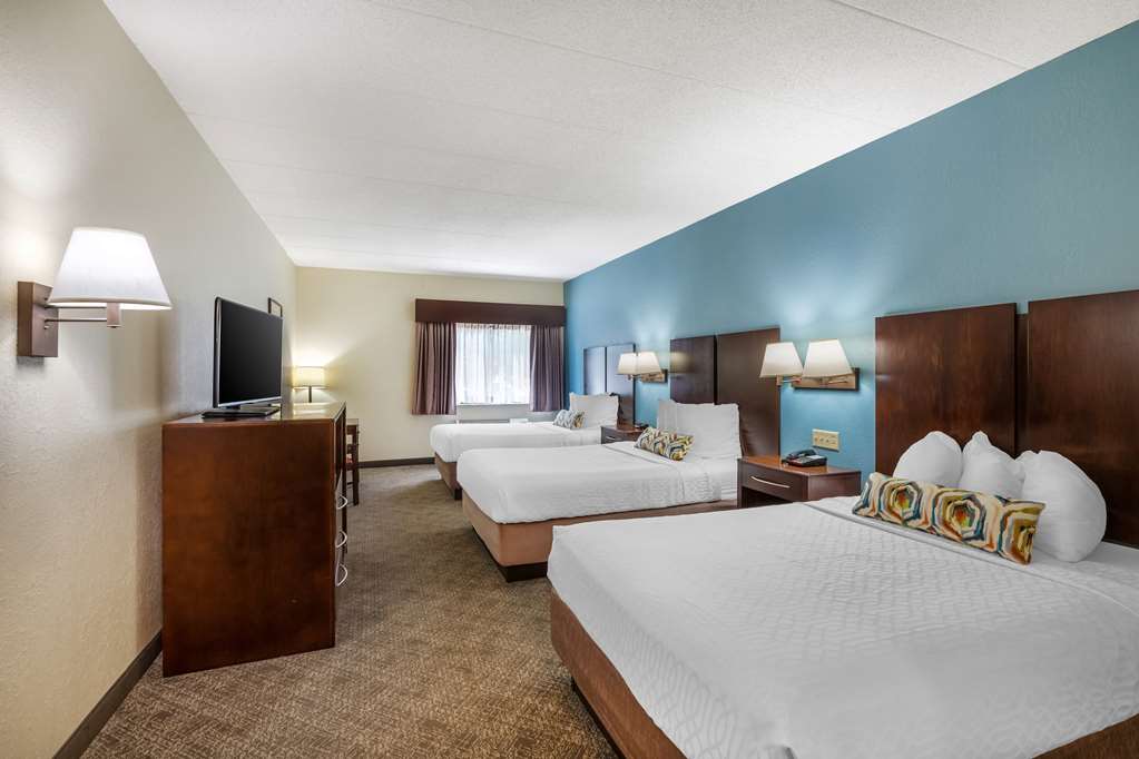3 Double Beds