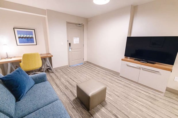 Images Hilton Garden Inn Lakewood