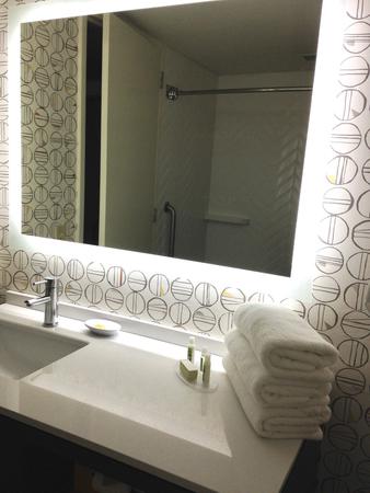 Images Holiday Inn & Suites Pittsfield-Berkshires by IHG