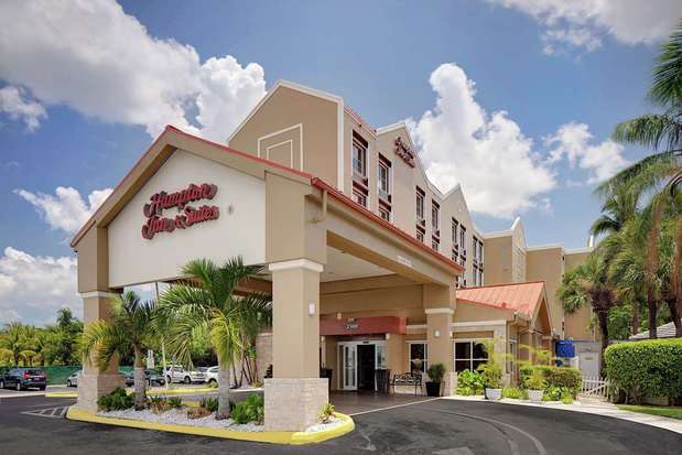 Images Hampton Inn & Suites Ft. Lauderdale Airport/South Cruise Port