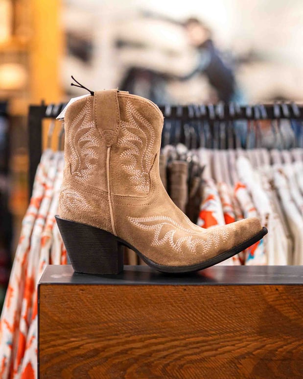 Images Ariat Brand Shop