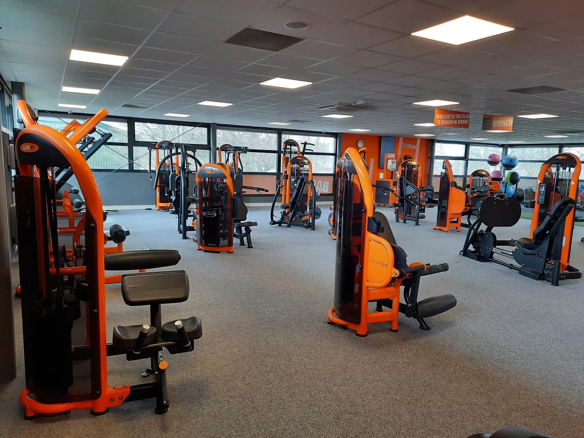 Foto's Basic-Fit 24/7