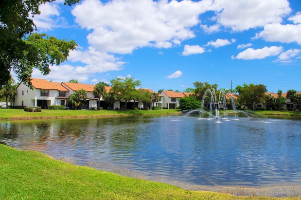 Images Advenir at Aventine