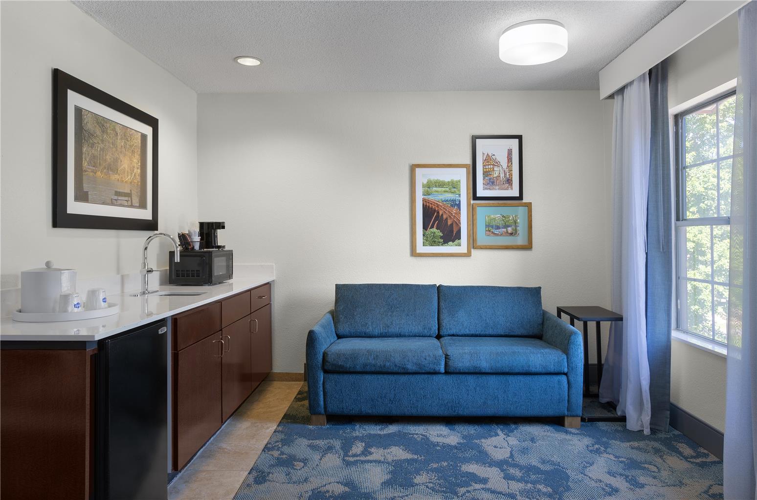 Guest room 