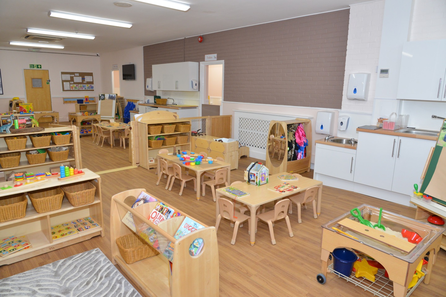 Images Bright Horizons Raynes Park Bushey Road Day Nursery and Preschool