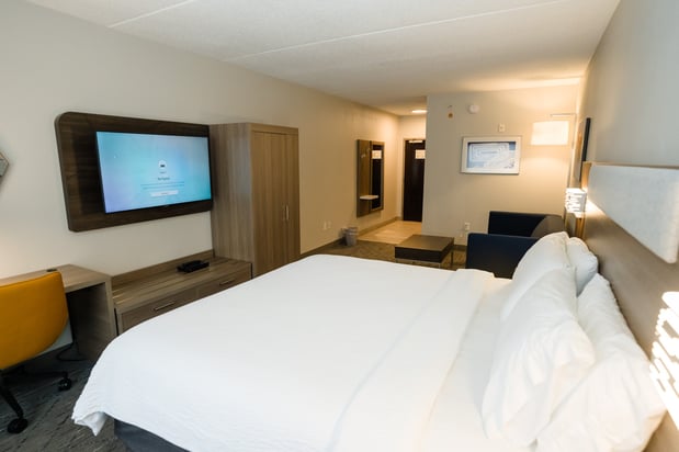 Images Holiday Inn Express & Suites Kodak East-Sevierville by IHG