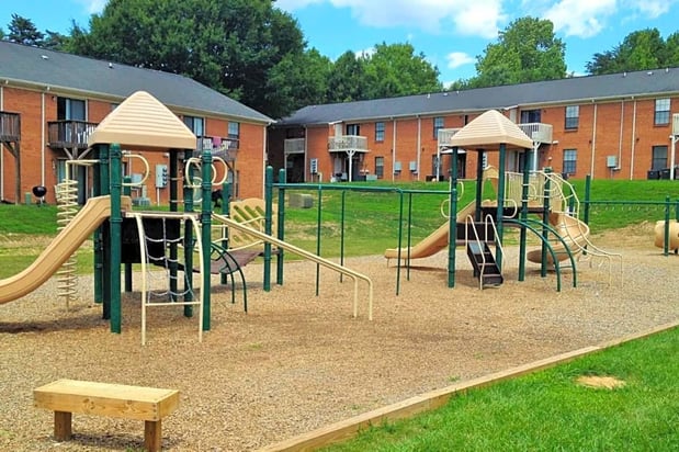 Images Lindsey Manor Apartments