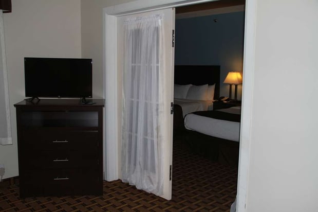 Images SureStay Plus by Best Western Coralville Iowa City
