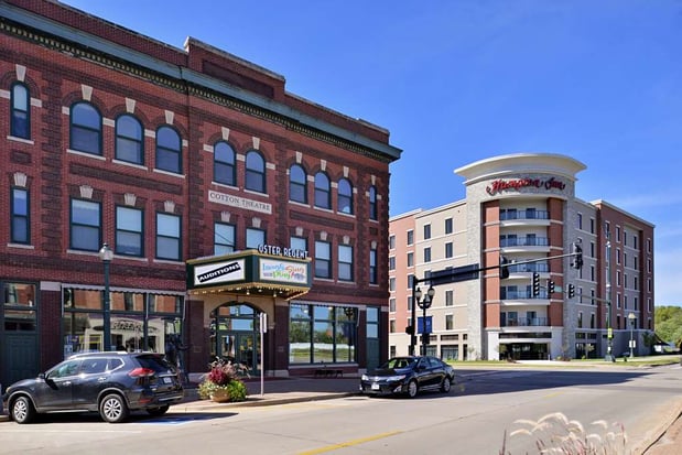 Images Hampton Inn Cedar Falls Downtown