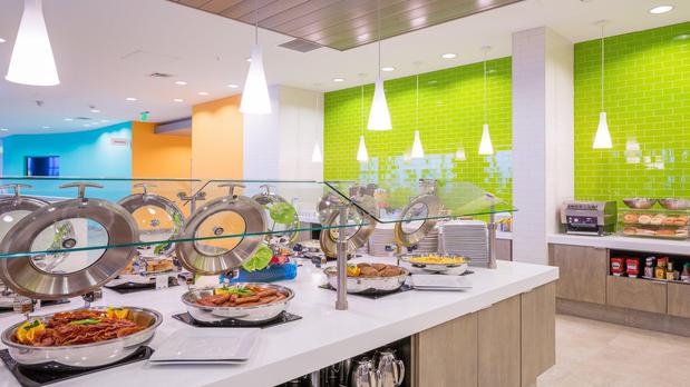Images Holiday Inn Resort Fort Walton Beach by IHG
