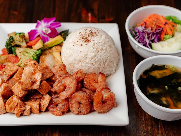 Images Wakatobi Japanese Grill Hibachi and Sushi