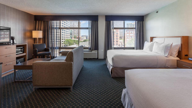 Images Holiday Inn Chicago North-Evanston by IHG