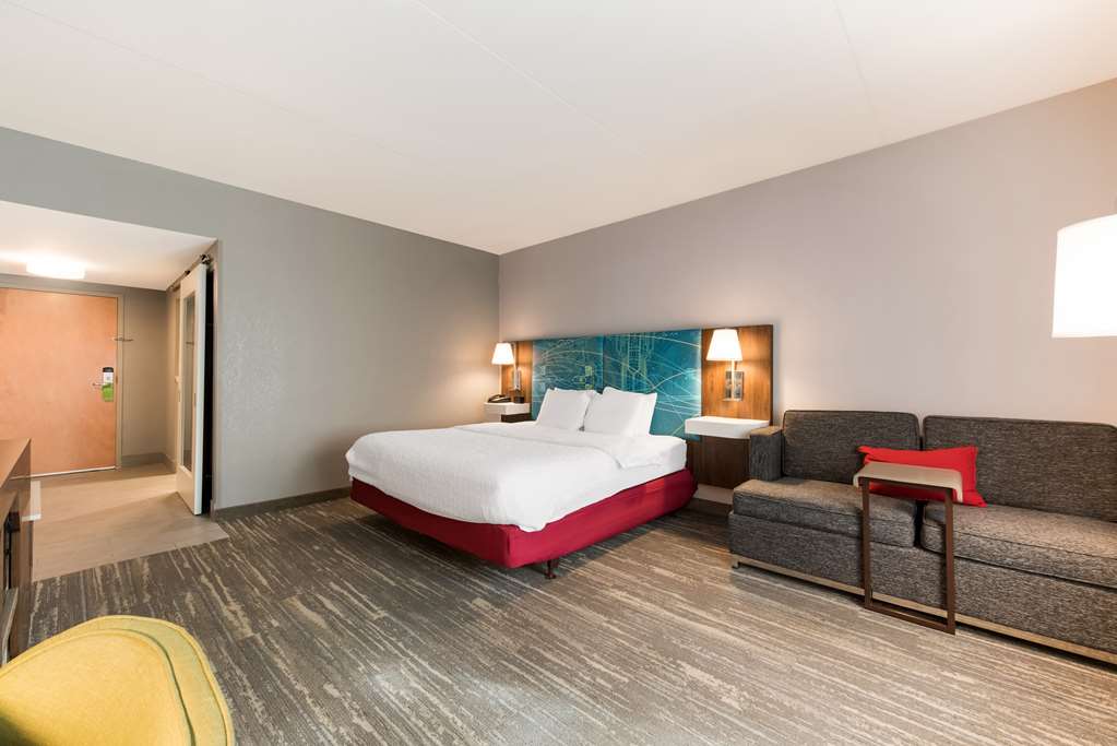 Guest room Hampton Inn & Suites Charlotte-Airport Charlotte (704)394-6455
