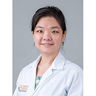 Dr. Alice Yiwen Zhang, MD - Charlottesville, VA - Internal Medicine, Ophthalmology