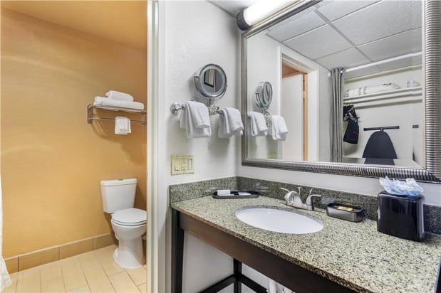 Images Best Western Plus Garden Court Inn