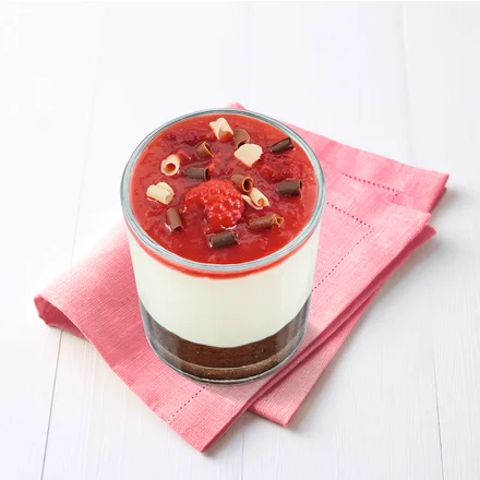 Panna cotta mit Himbeersoße