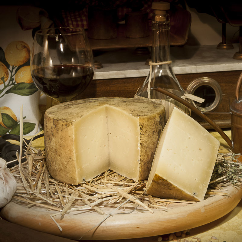 Hartkäse Sosto (mind. 24 Monate gereift)