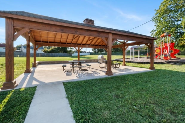 Images Aston Pointe Apartment Homes