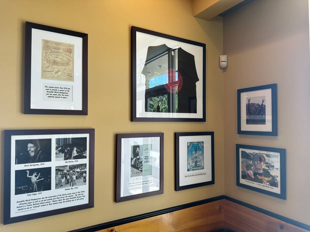 Images Raising Cane's Chicken Fingers