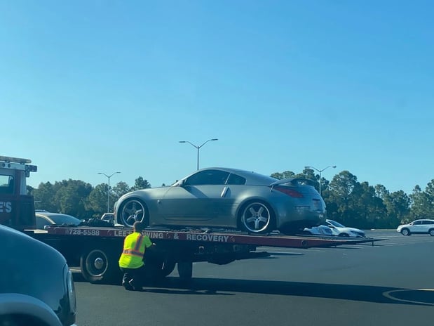 Images Lee's Towing & Recovery