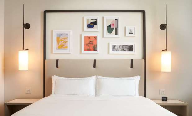 Images SERENA Hotel Aventura Miami, Tapestry Collection by Hilton