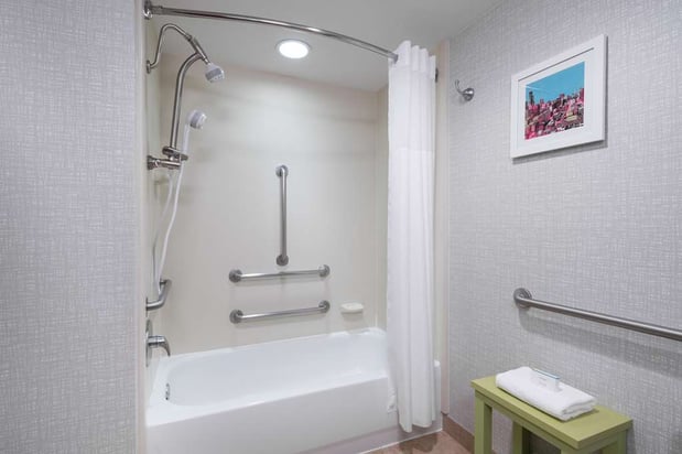 Images Hampton Inn & Suites Chicago-North Shore/Skokie