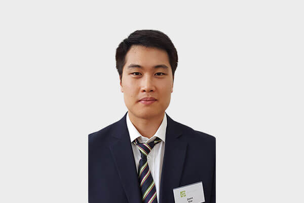 Jin (Jason) Myung Kim, Optometrist Partner in our Chartwell Shopping Centre store