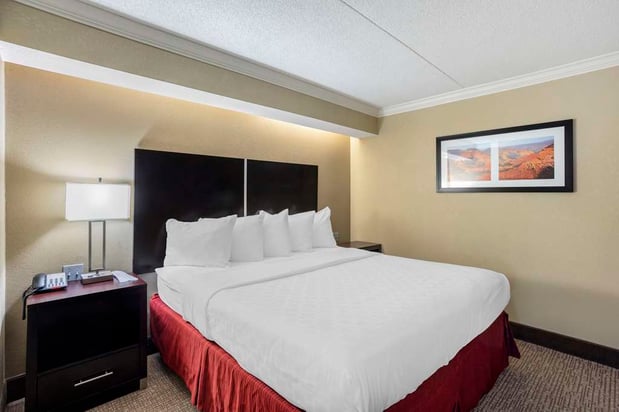 Images Best Western Harrisburg North