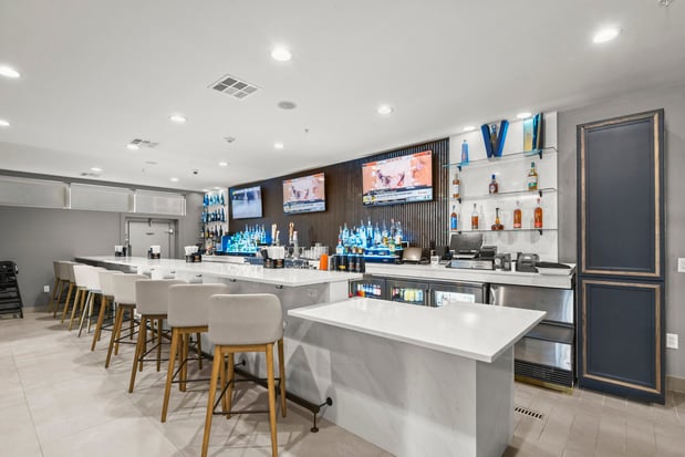 Images Holiday Inn Gonzales by IHG